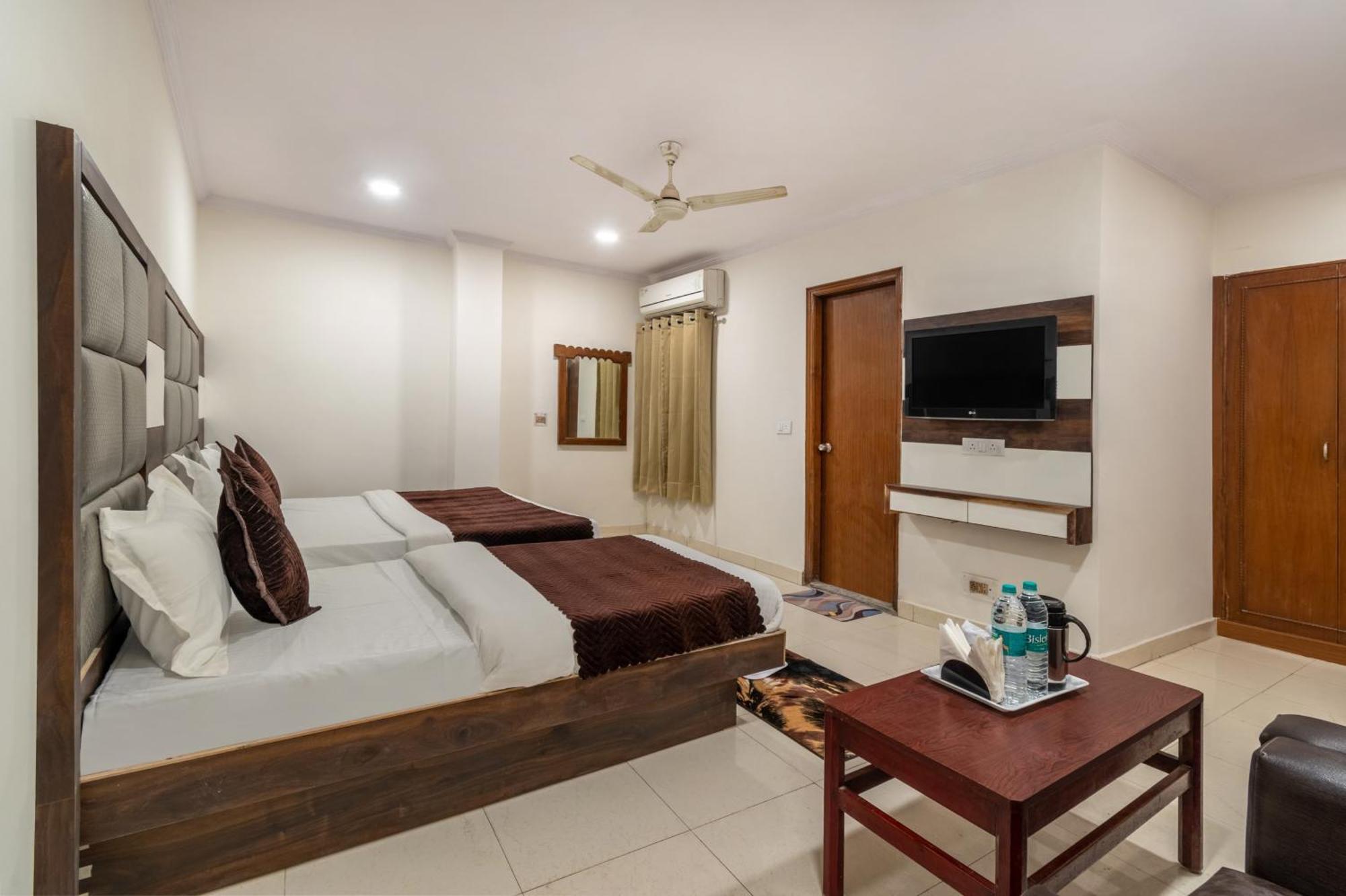 Hotel South Indian Delhi  Dış mekan fotoğraf