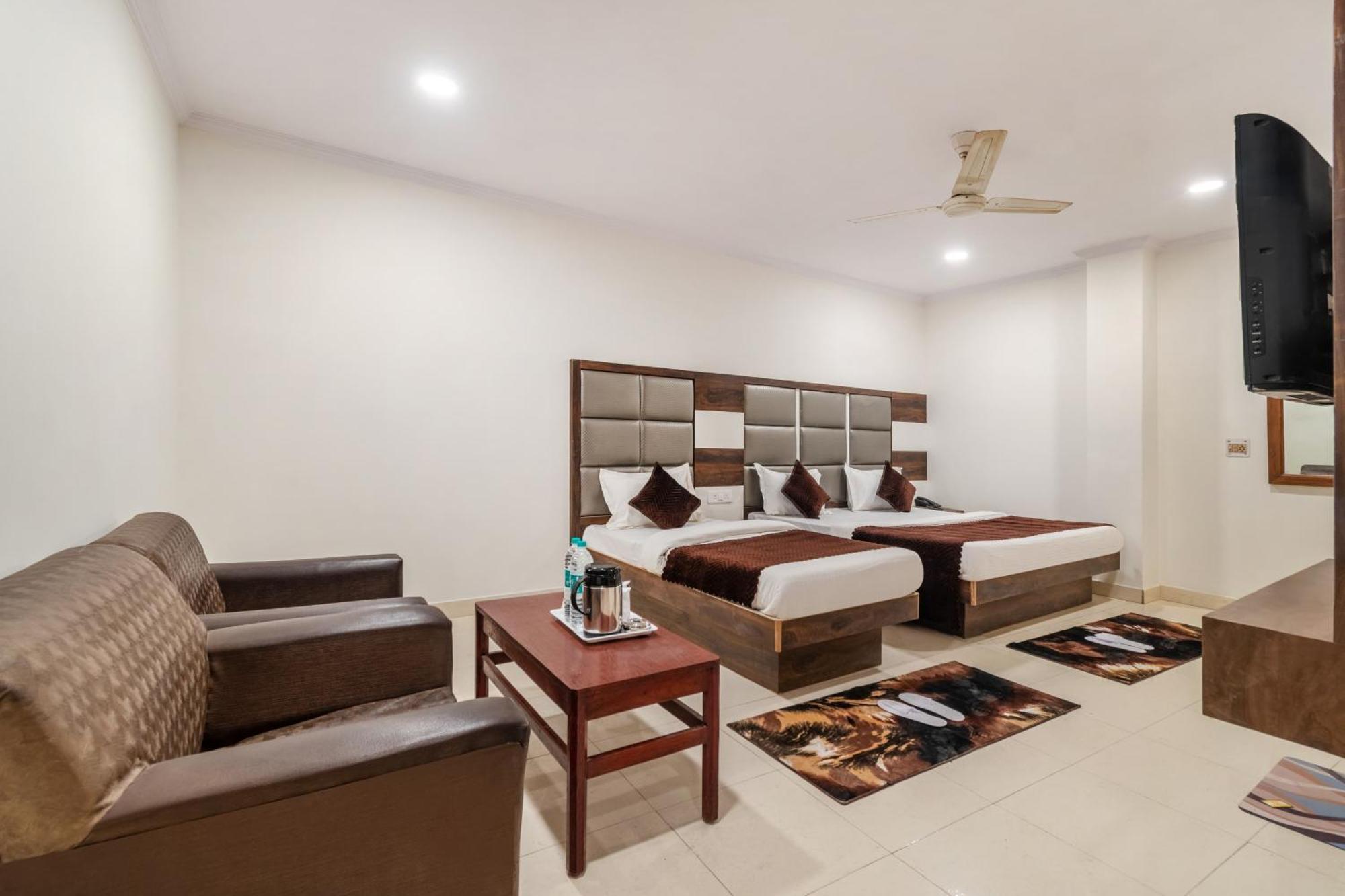 Hotel South Indian Delhi  Dış mekan fotoğraf