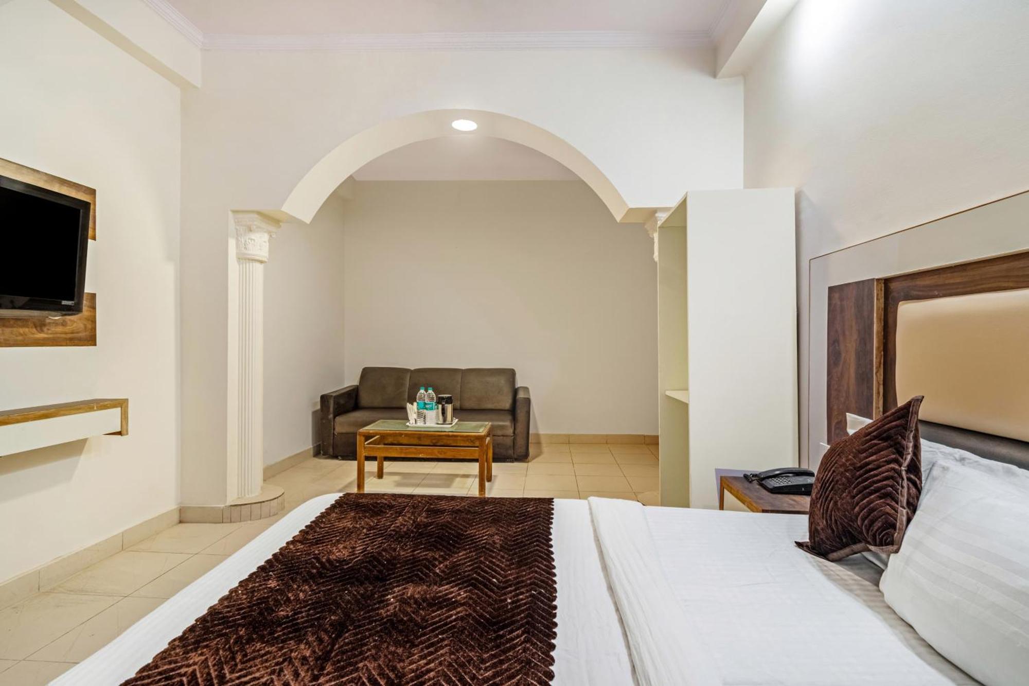 Hotel South Indian Delhi  Dış mekan fotoğraf